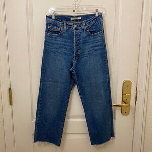 Excellent Levis Ribcage Straight Ankle Raw Hem Blue Wash Denim Jeans Size 28X 24